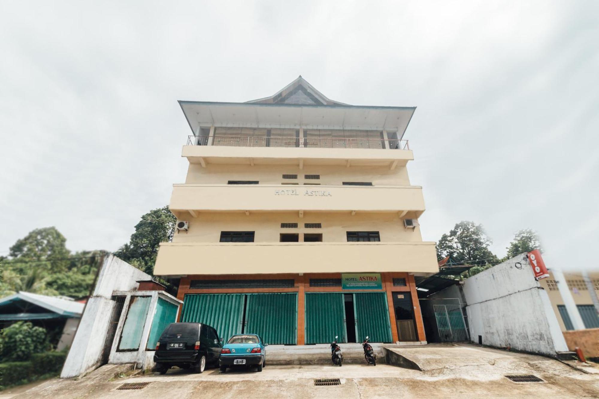 OYO 2269 Hotel Astika Ambon Exterior foto