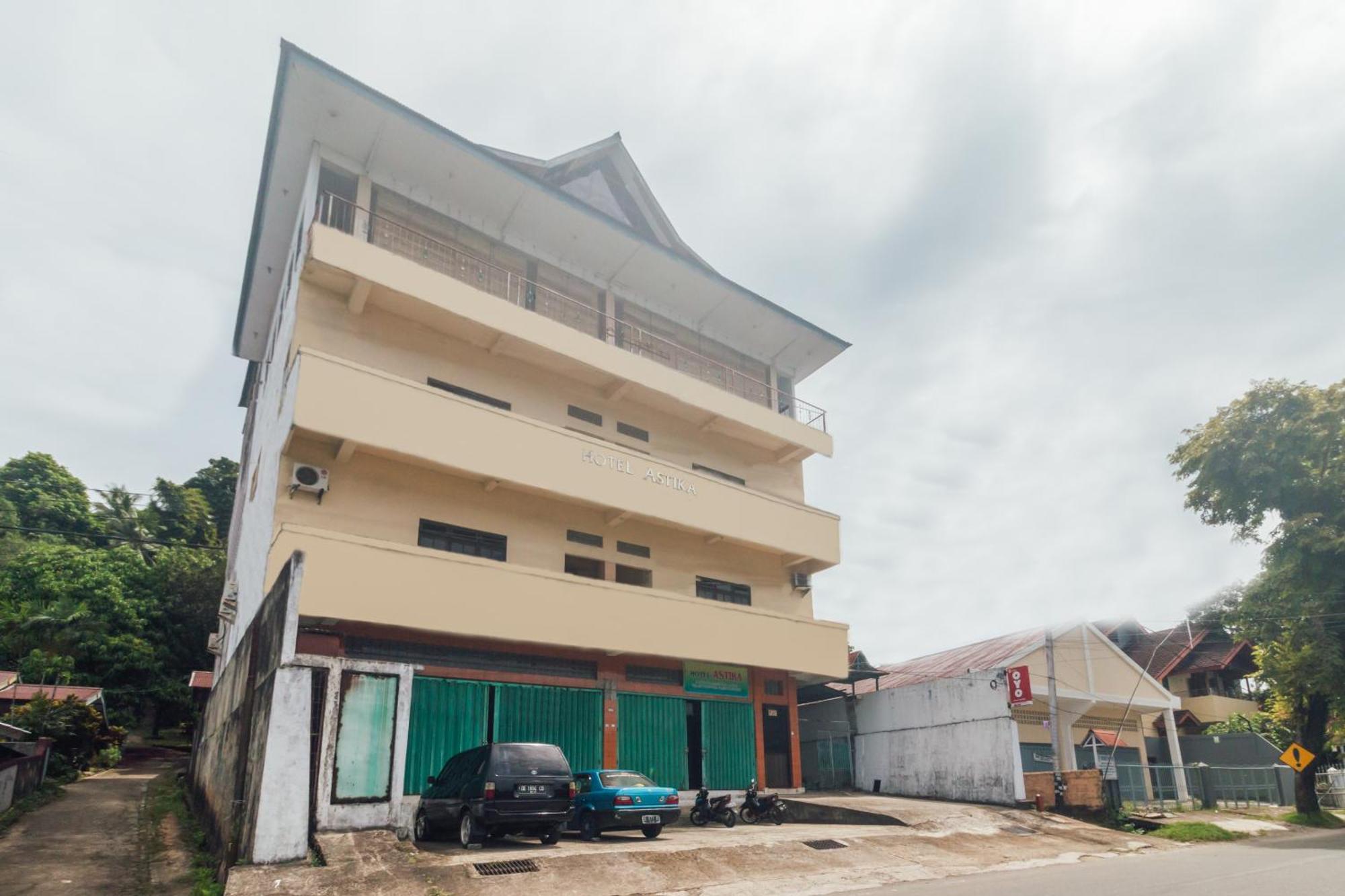 OYO 2269 Hotel Astika Ambon Exterior foto